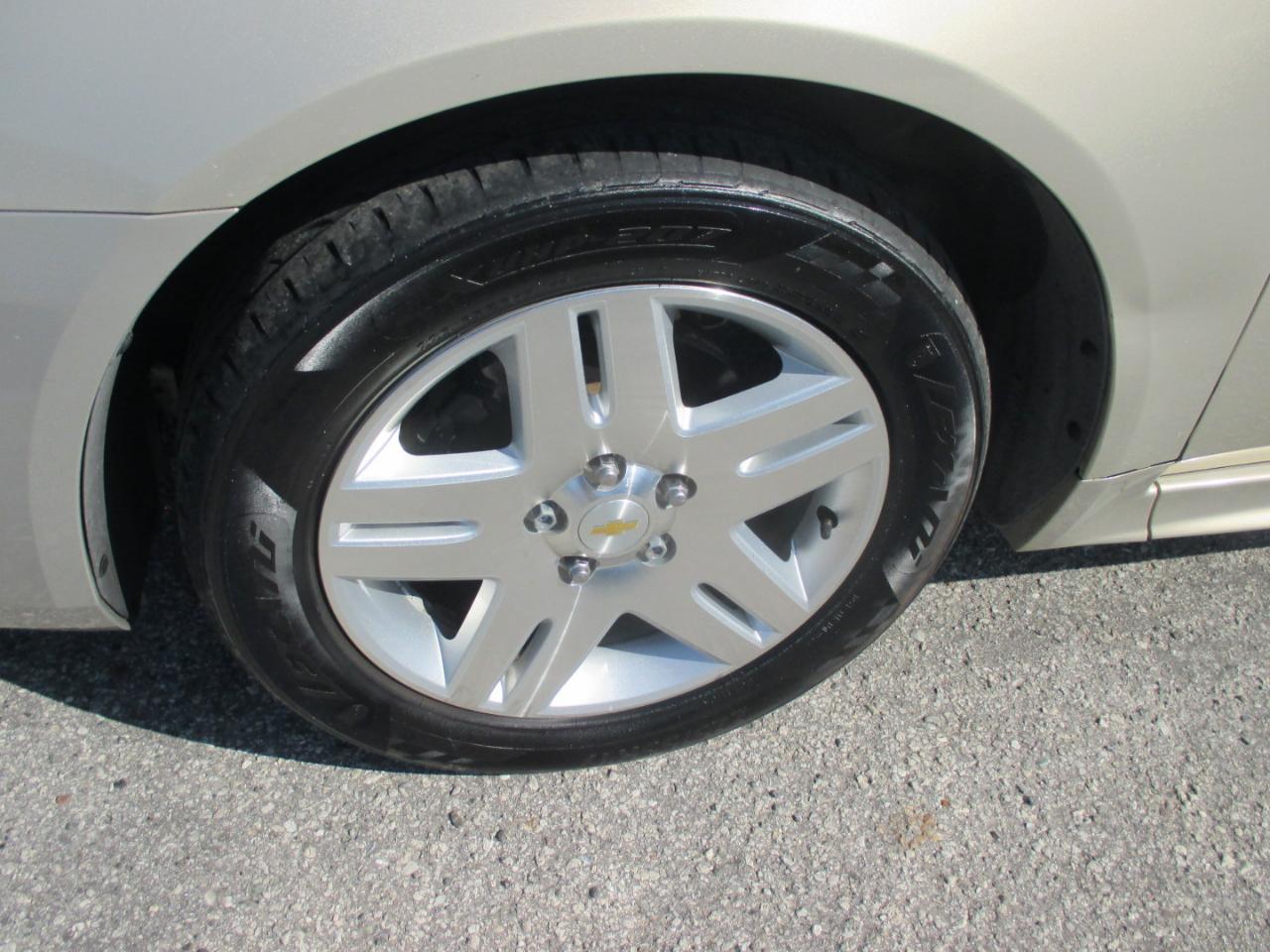 Chevrolet Impala 4dr Sdn LT Retail 2011