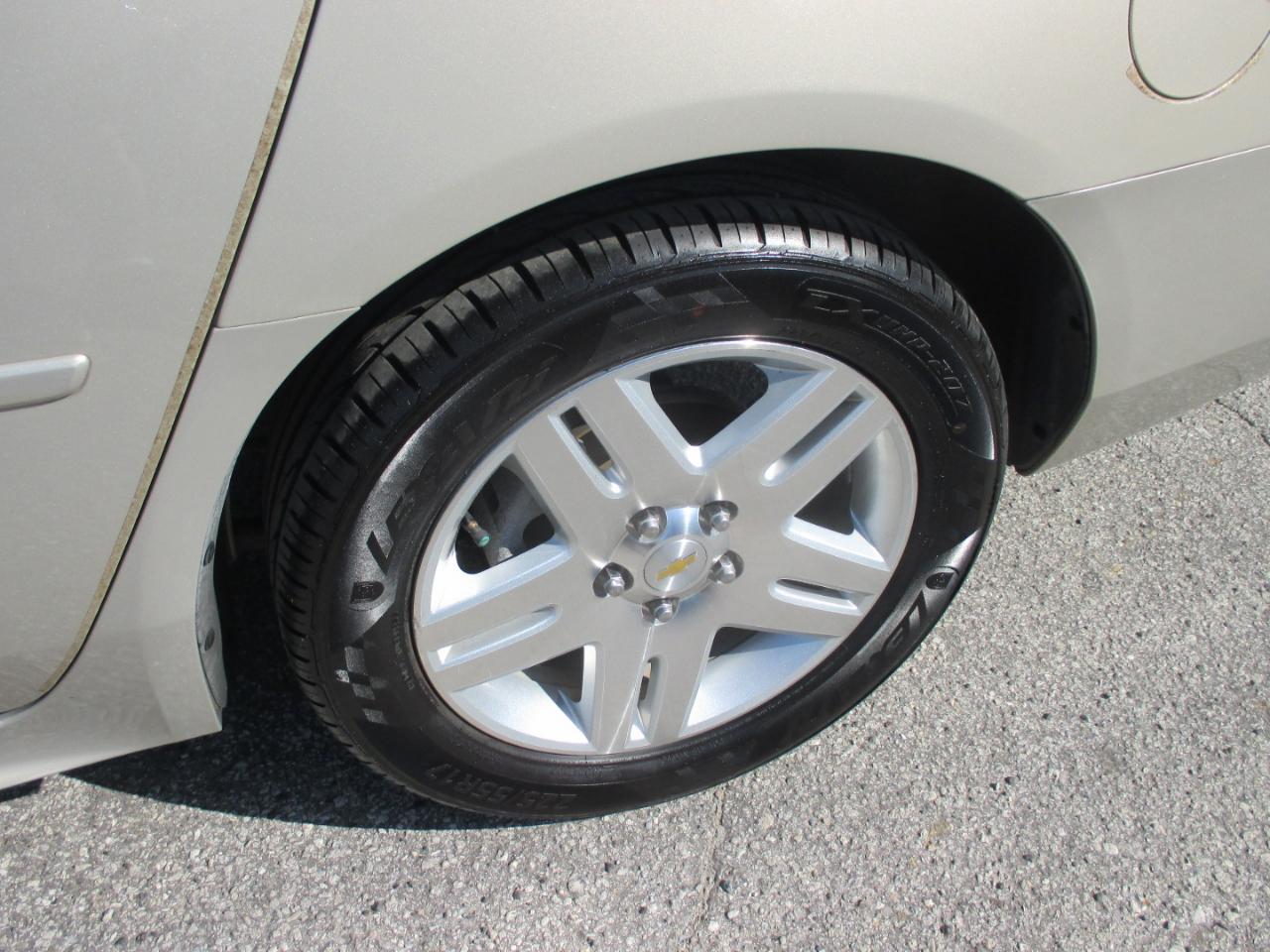 Chevrolet Impala 4dr Sdn LT Retail 2011