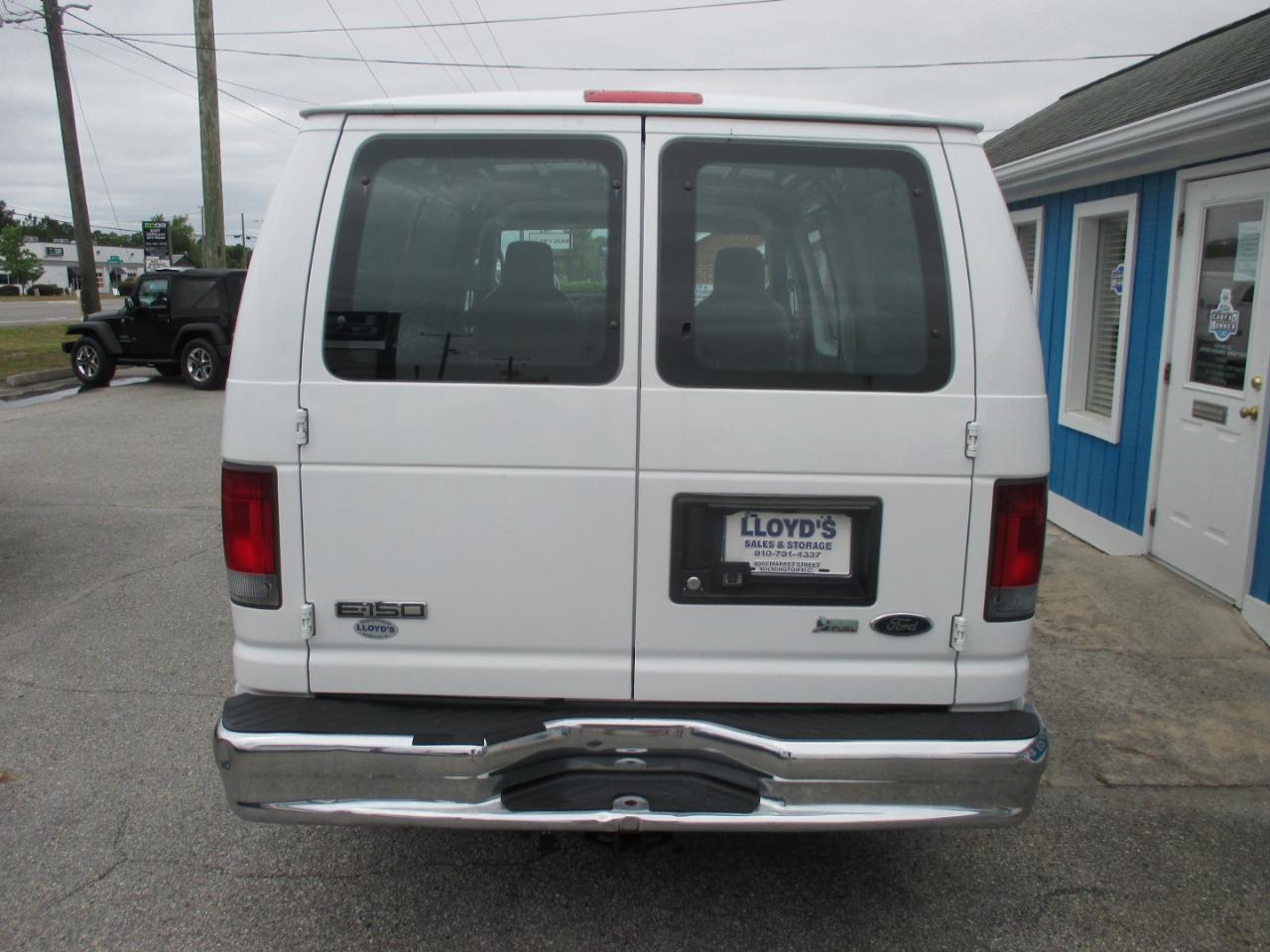 Ford Econoline Cargo Van E-150 Recreational 2010