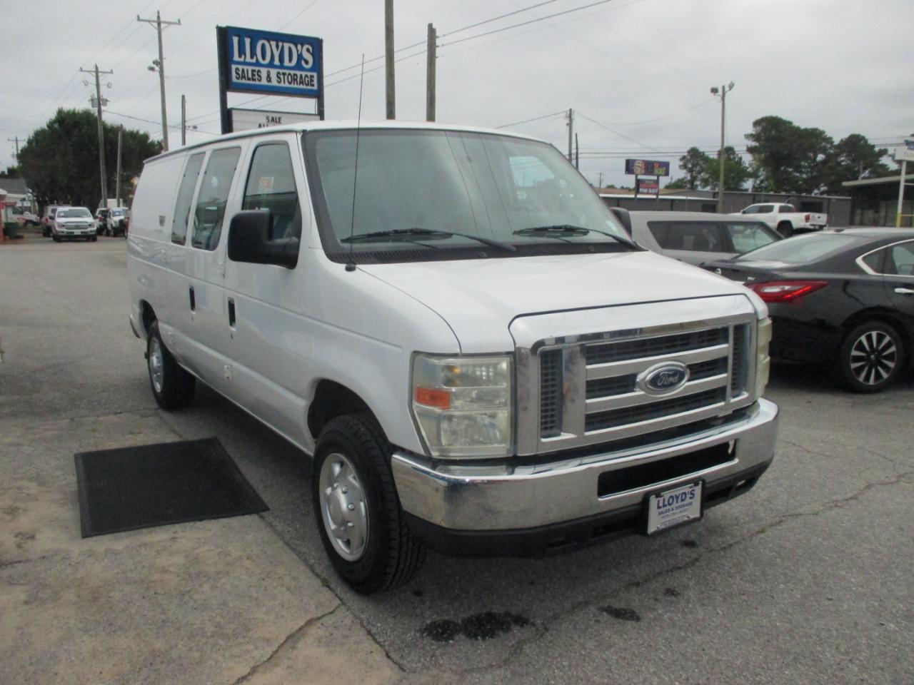 Ford Econoline Cargo Van E-150 Recreational 2010
