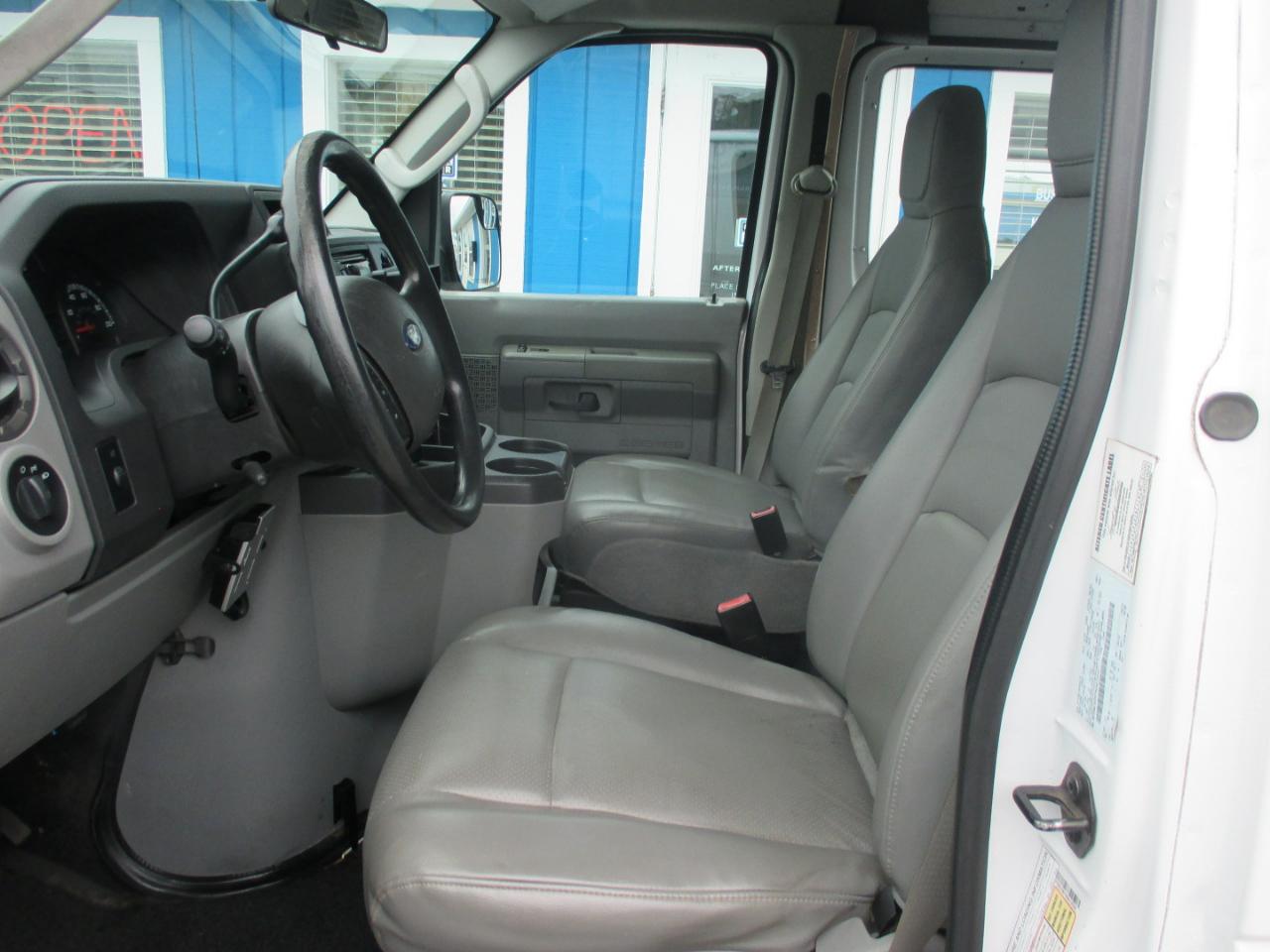 Ford Econoline Cargo Van E-150 Recreational 2010