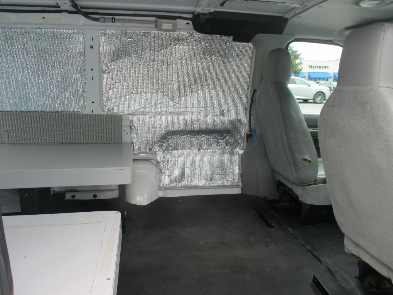 Ford Econoline Cargo Van E-150 Recreational 2010