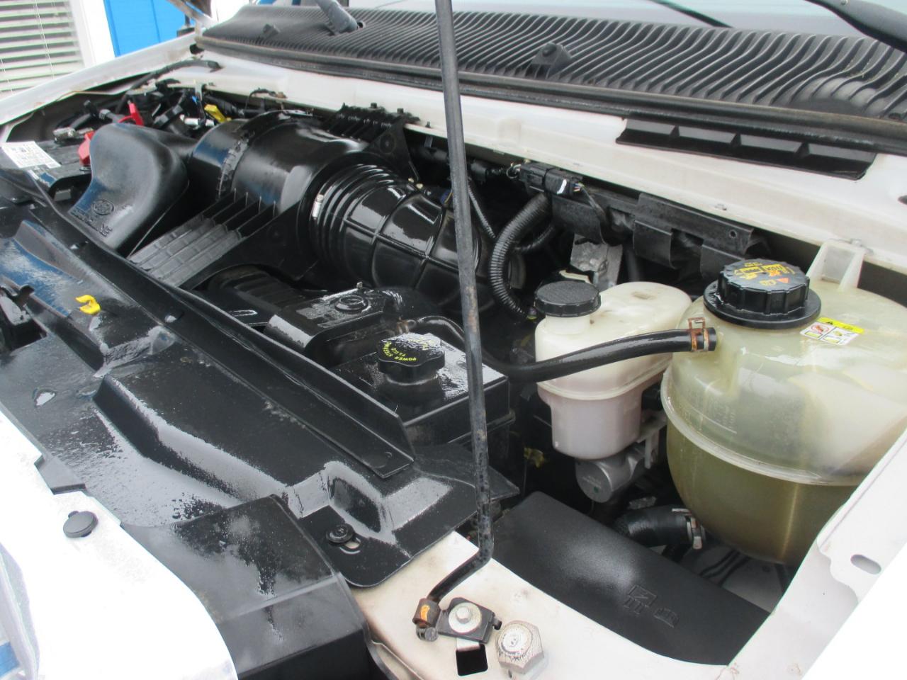 Ford Econoline Cargo Van E-150 Recreational 2010