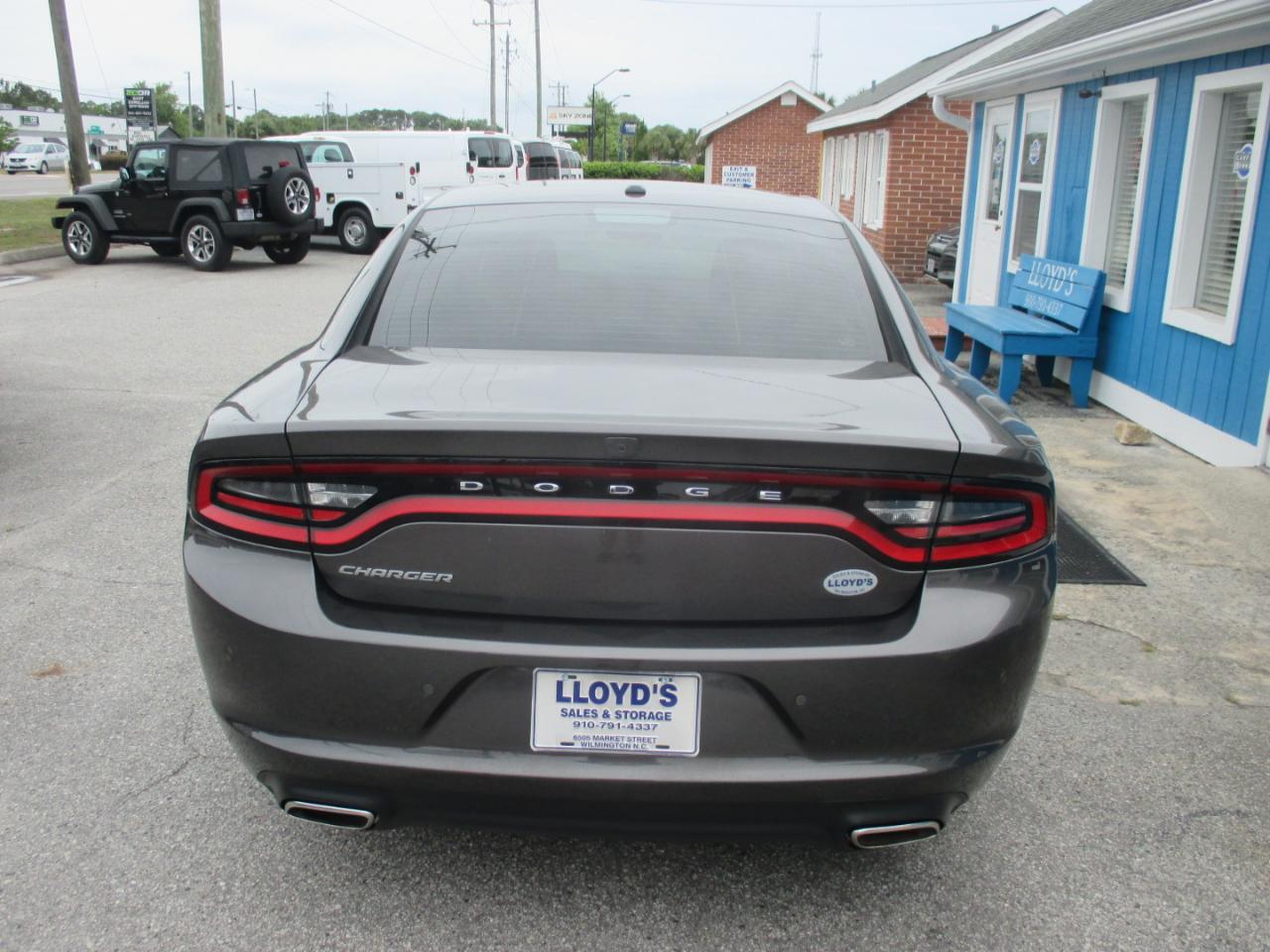 Dodge Charger SXT RWD 2021