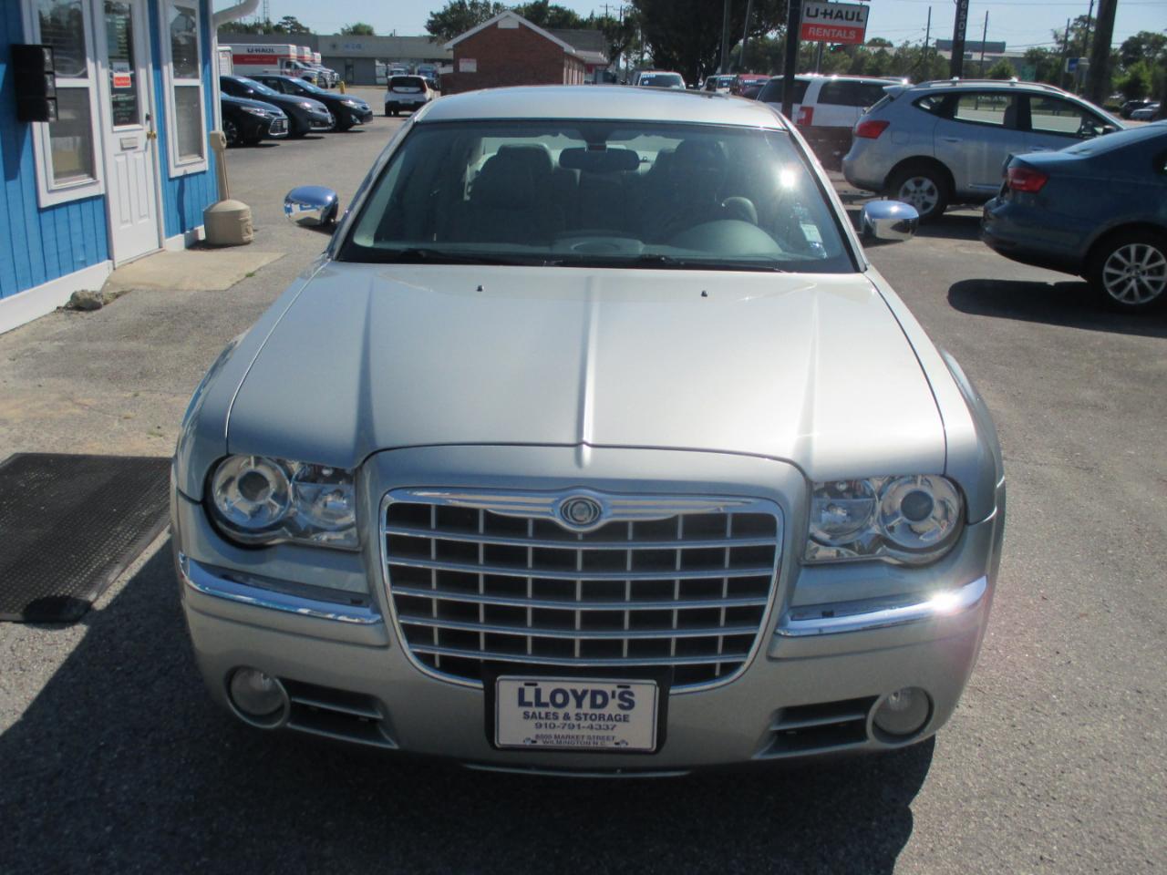 Chrysler 300  2005