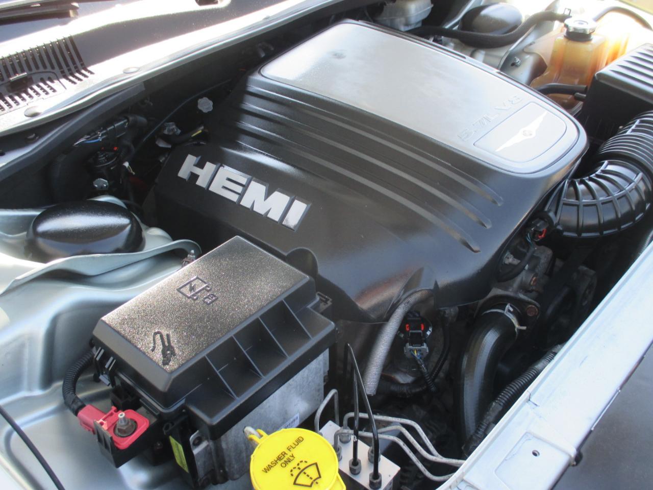 Chrysler 300  2005