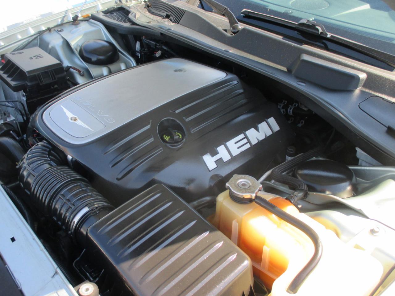 Chrysler 300  2005