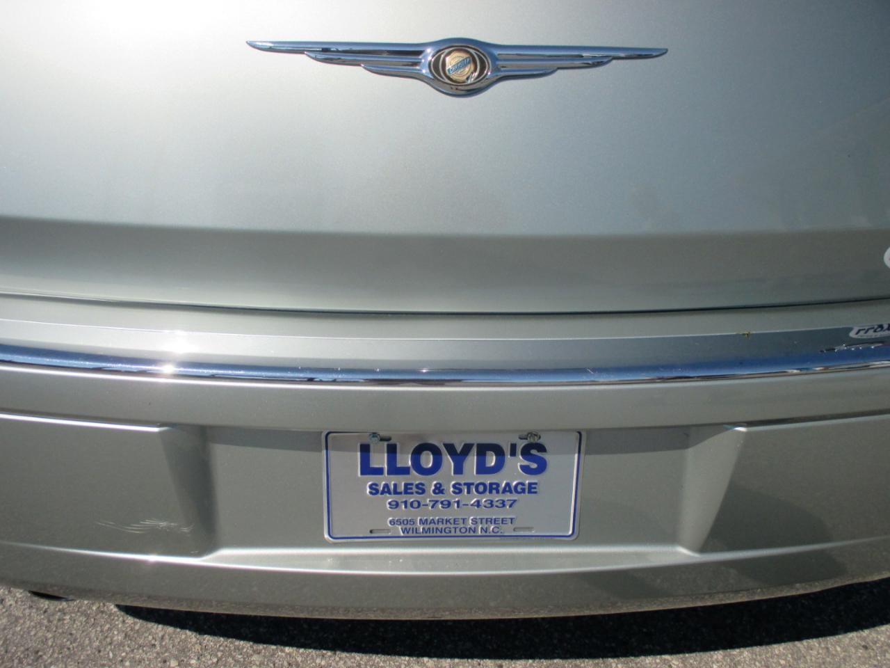 Chrysler 300  2005