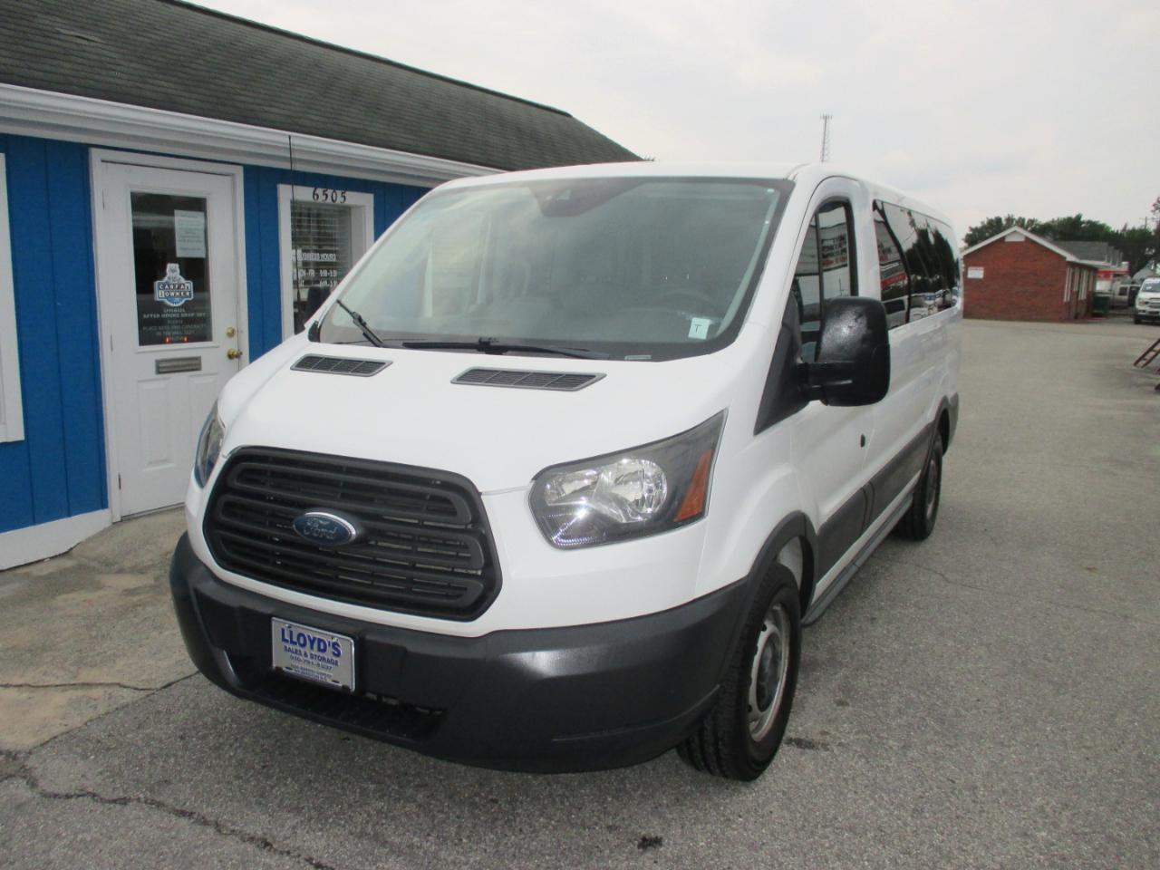 Ford Transit Passenger Wagon T-150 130" Low Roof XL Swing-Out RH Dr 2018