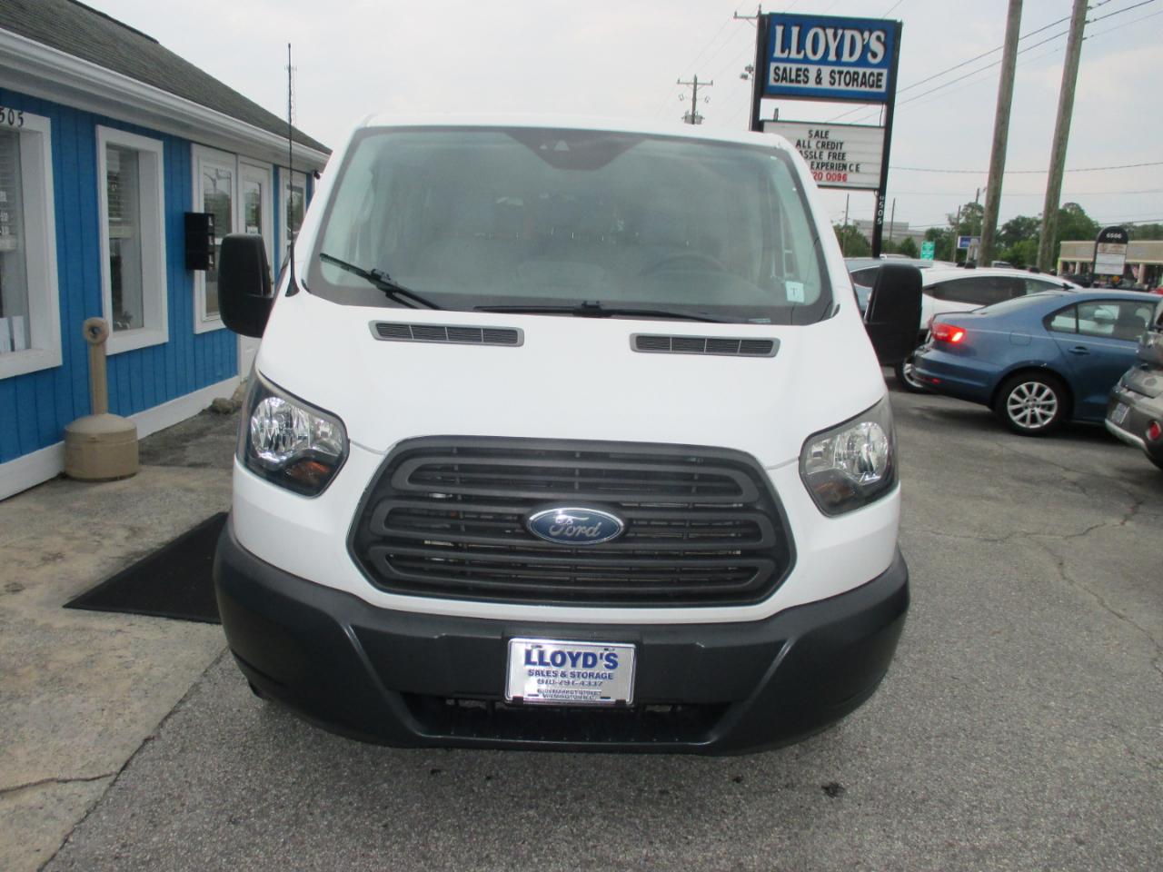 Ford Transit Passenger Wagon T-150 130" Low Roof XL Swing-Out RH Dr 2018