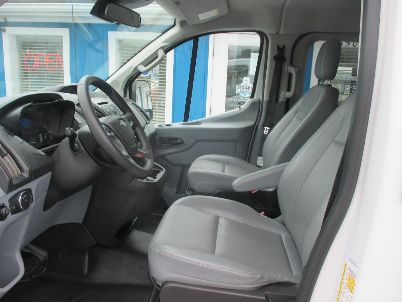 Ford Transit Passenger Wagon T-150 130" Low Roof XL Swing-Out RH Dr 2018