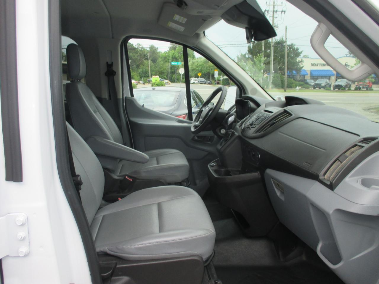 Ford Transit Passenger Wagon T-150 130" Low Roof XL Swing-Out RH Dr 2018