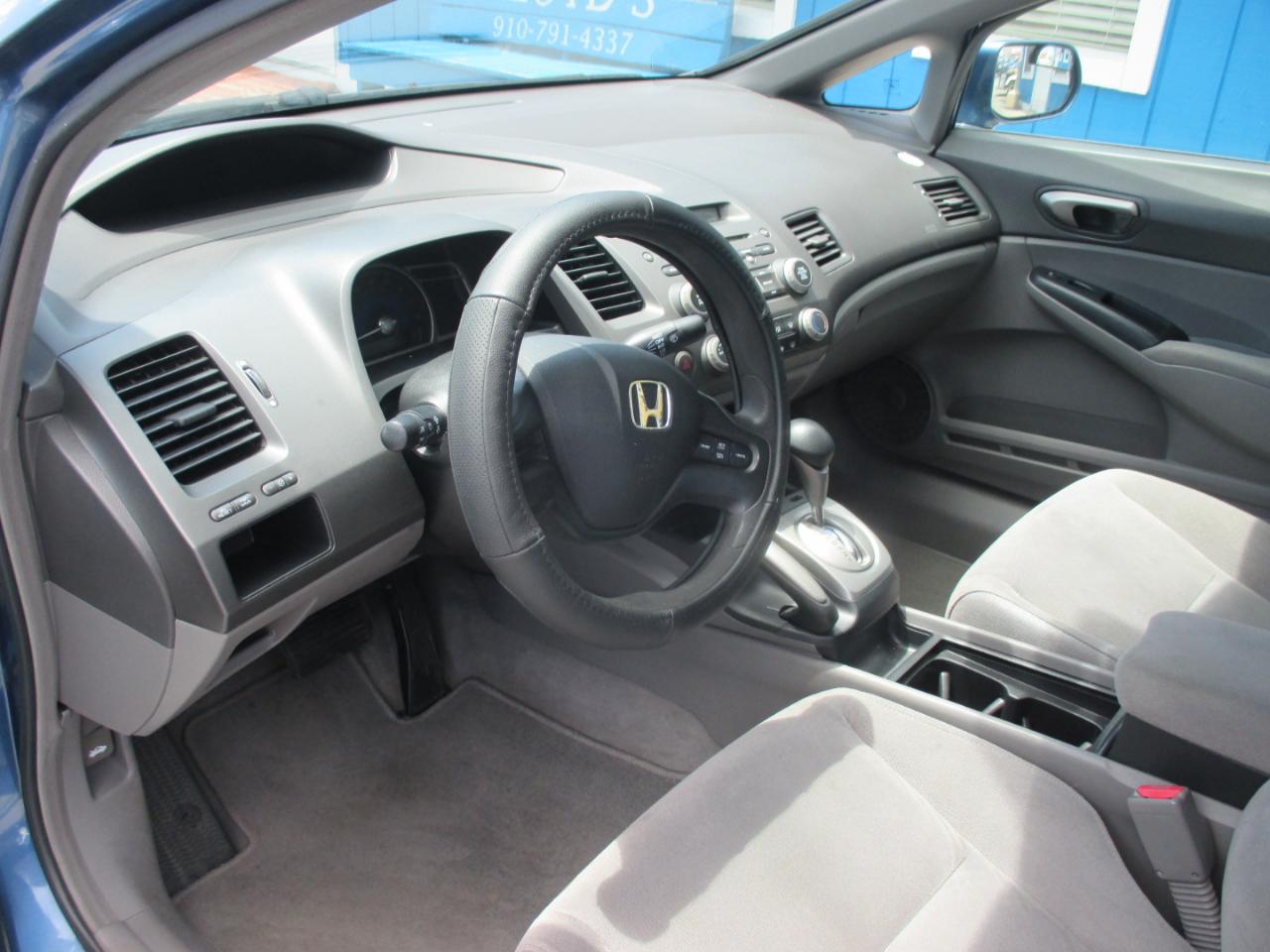 Honda Civic Sdn 4dr AT LX 2007