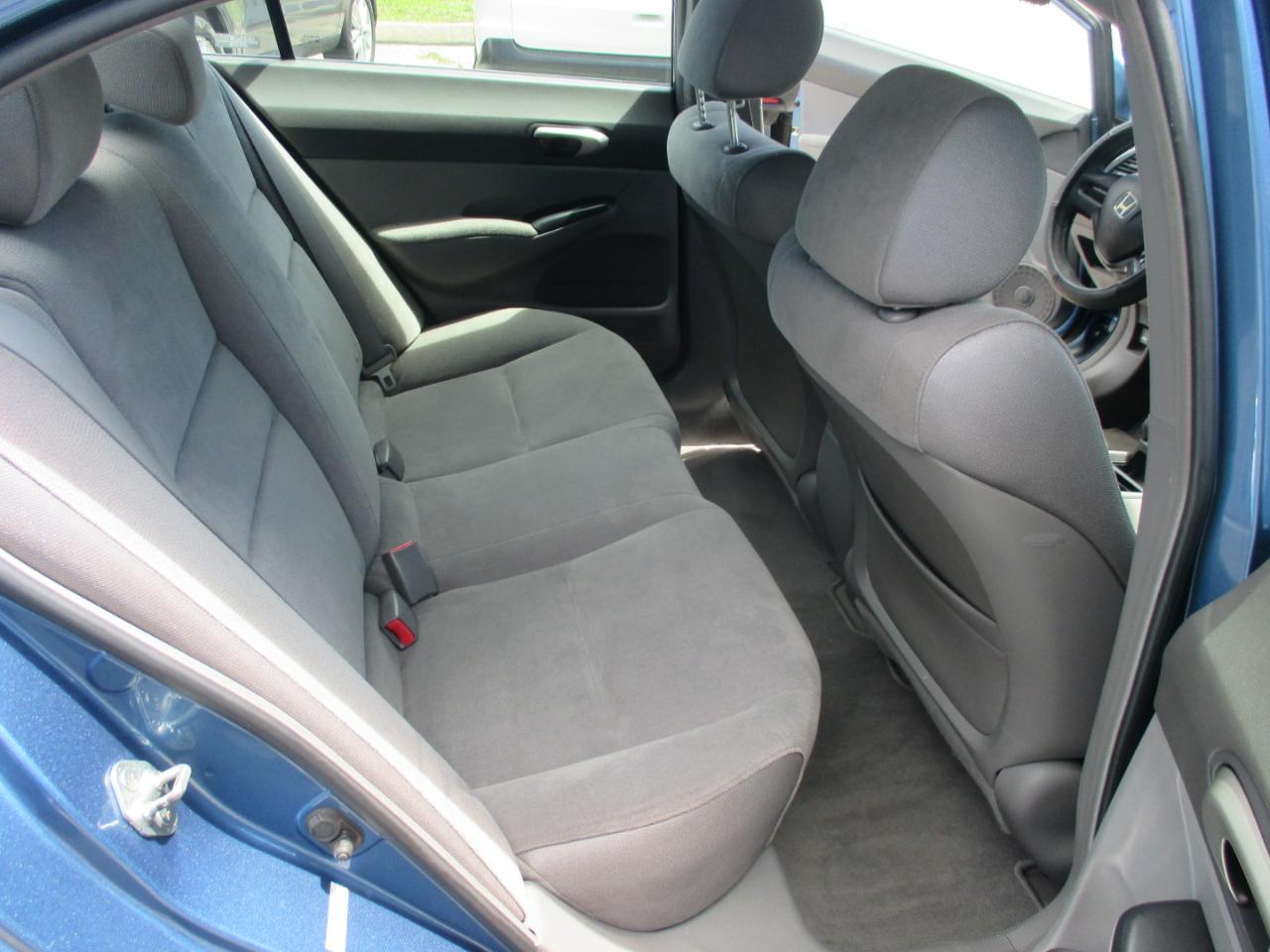 Honda Civic Sdn 4dr AT LX 2007