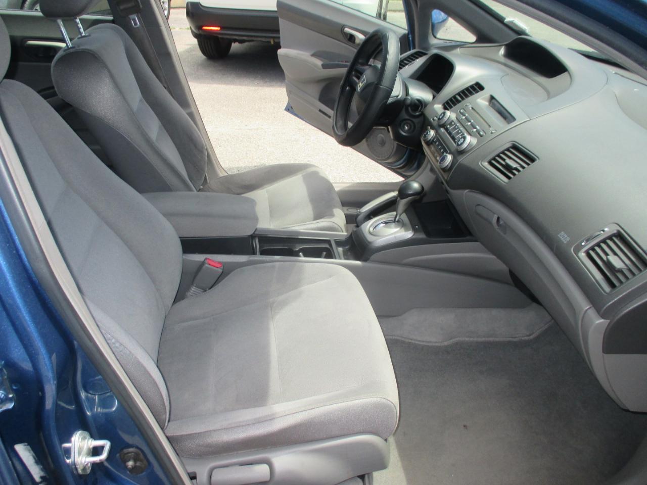 Honda Civic Sdn 4dr AT LX 2007
