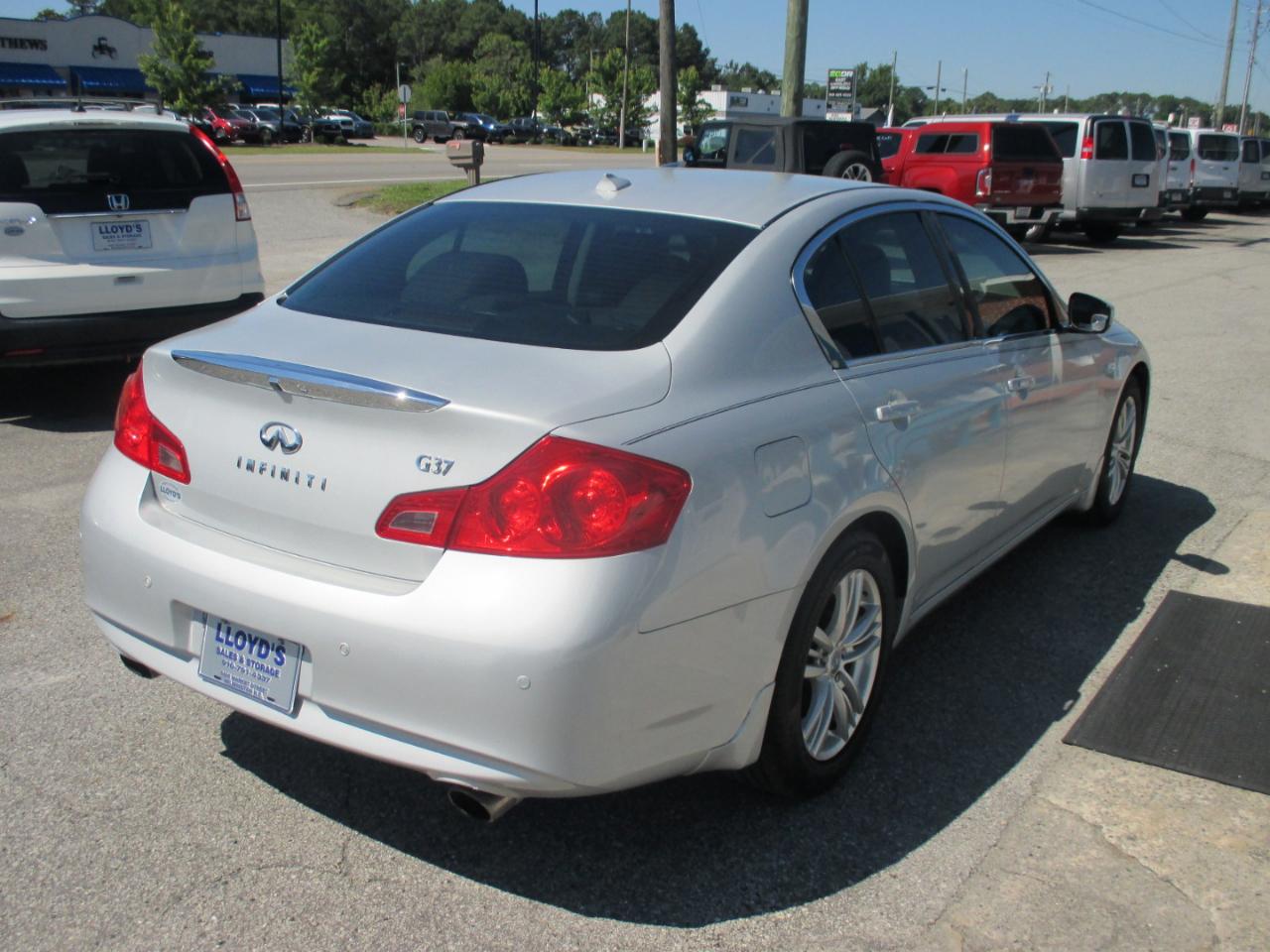 Infiniti G37 Sedan 4dr Journey RWD 2011