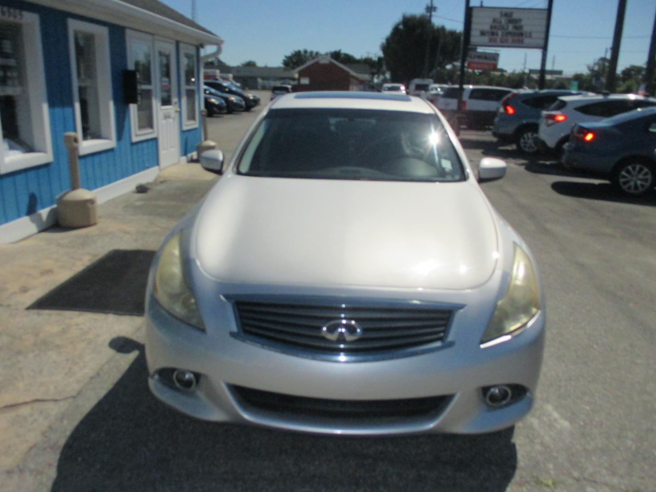 Infiniti G37 Sedan 4dr Journey RWD 2011
