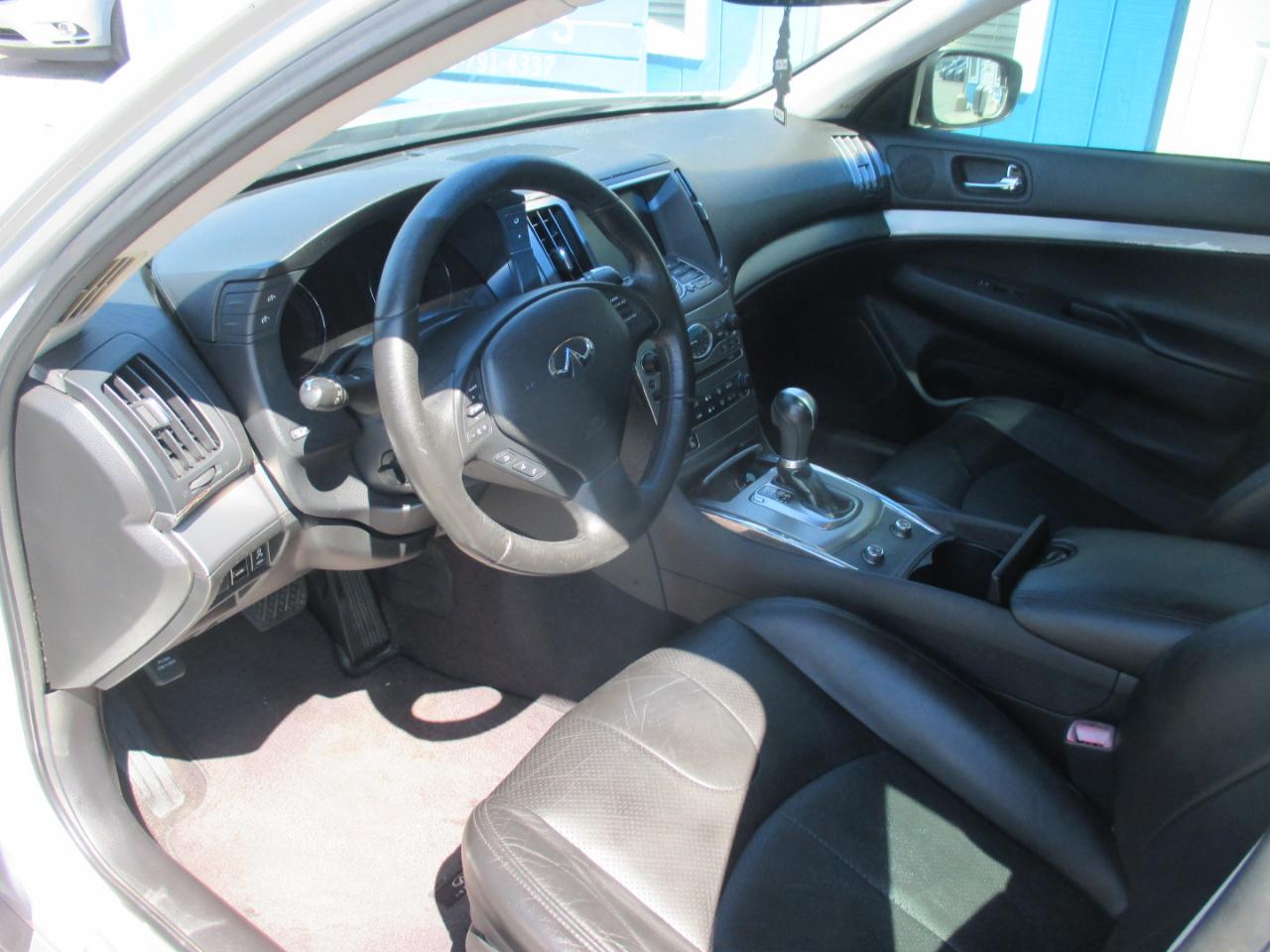 Infiniti G37 Sedan 4dr Journey RWD 2011
