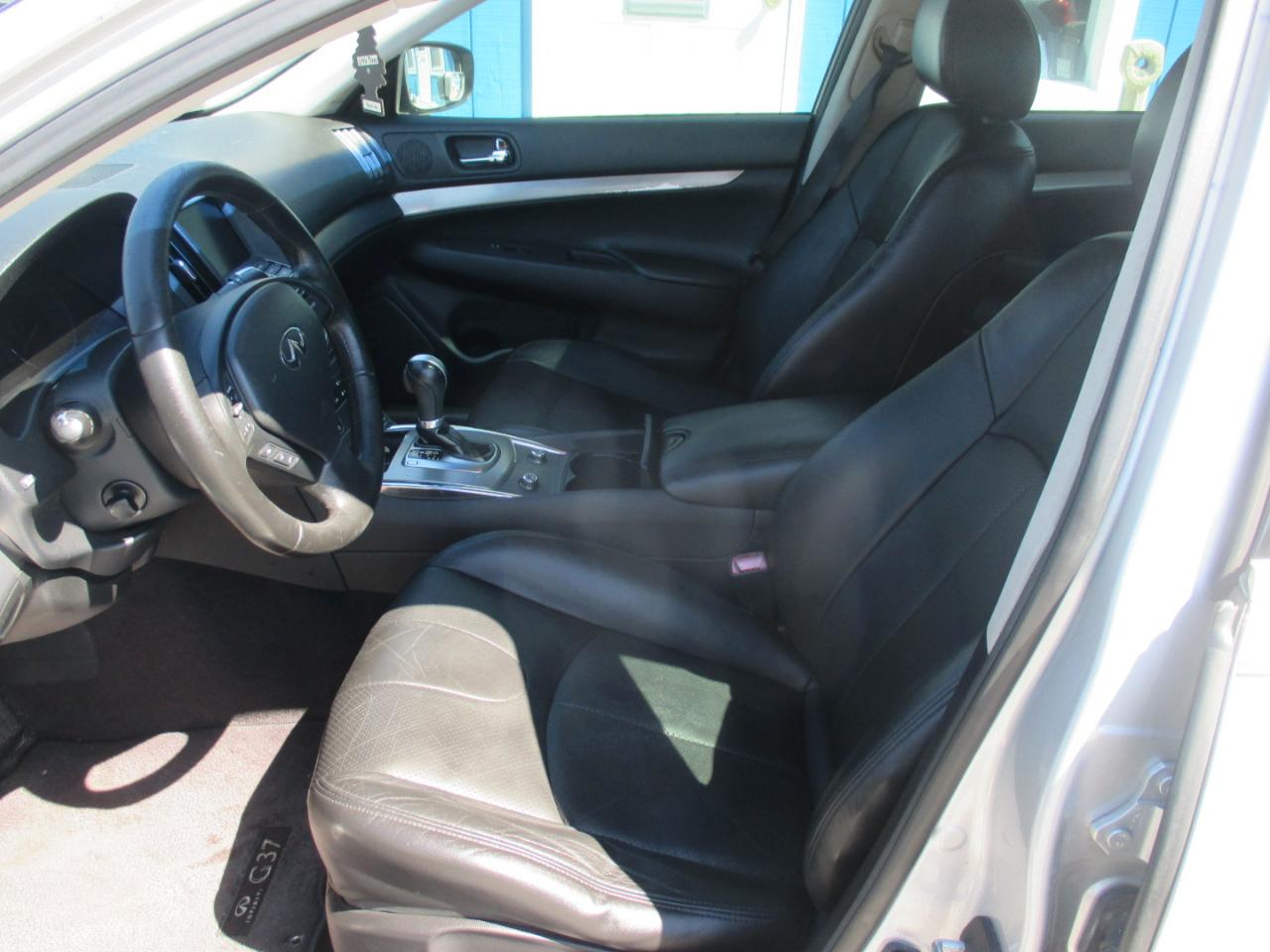 Infiniti G37 Sedan 4dr Journey RWD 2011