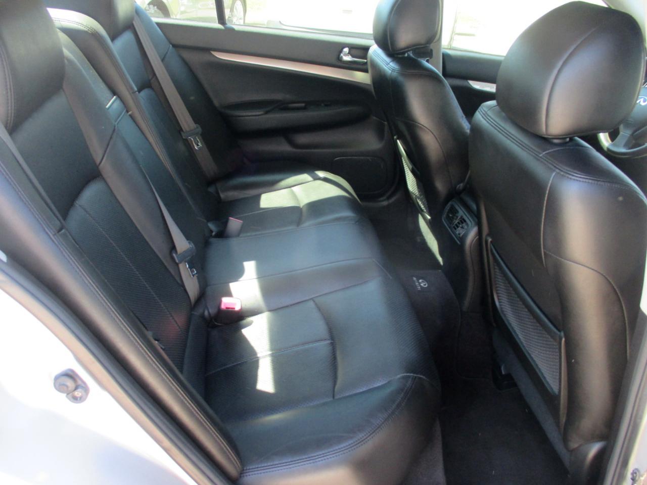 Infiniti G37 Sedan 4dr Journey RWD 2011