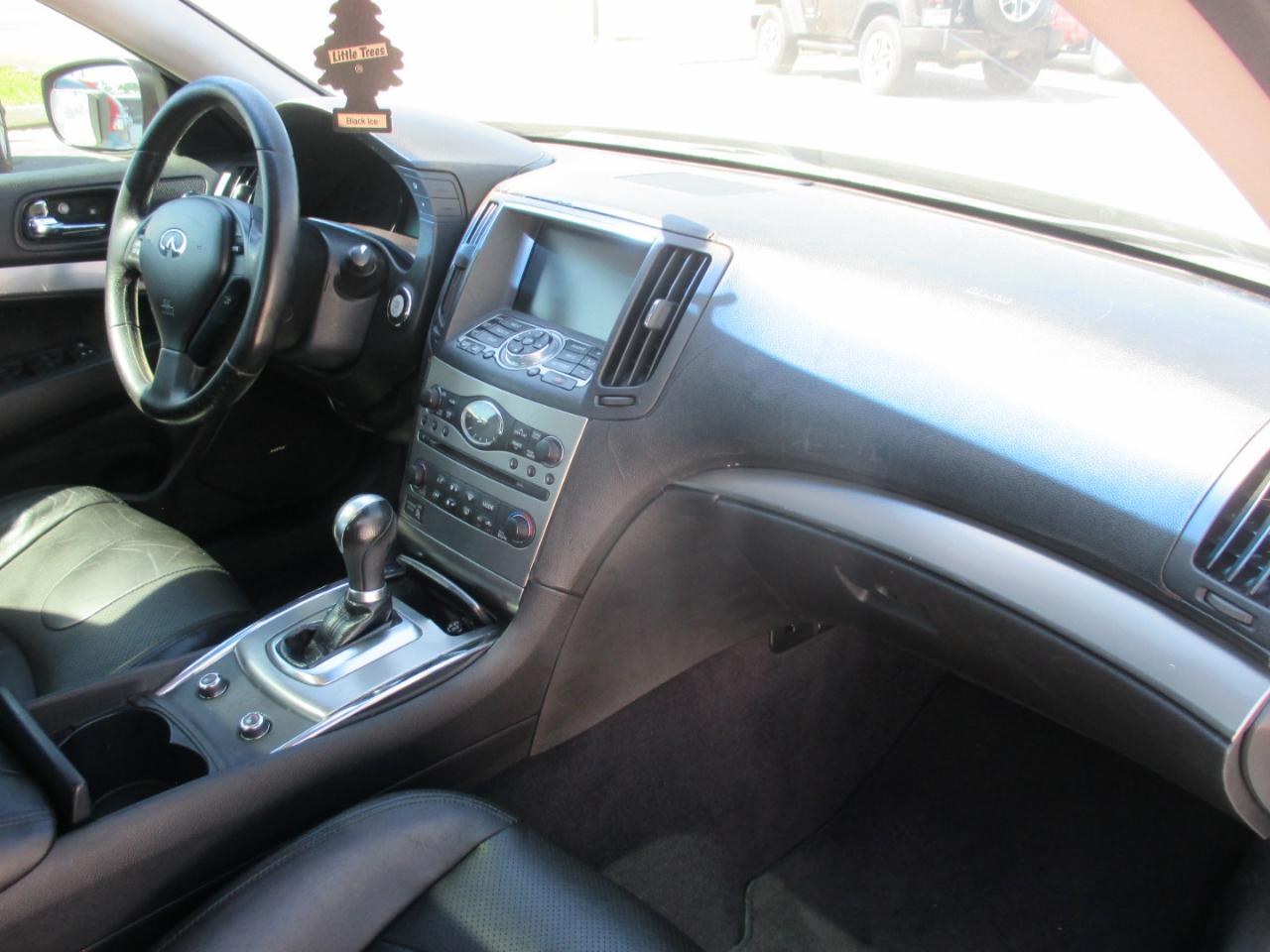 Infiniti G37 Sedan 4dr Journey RWD 2011