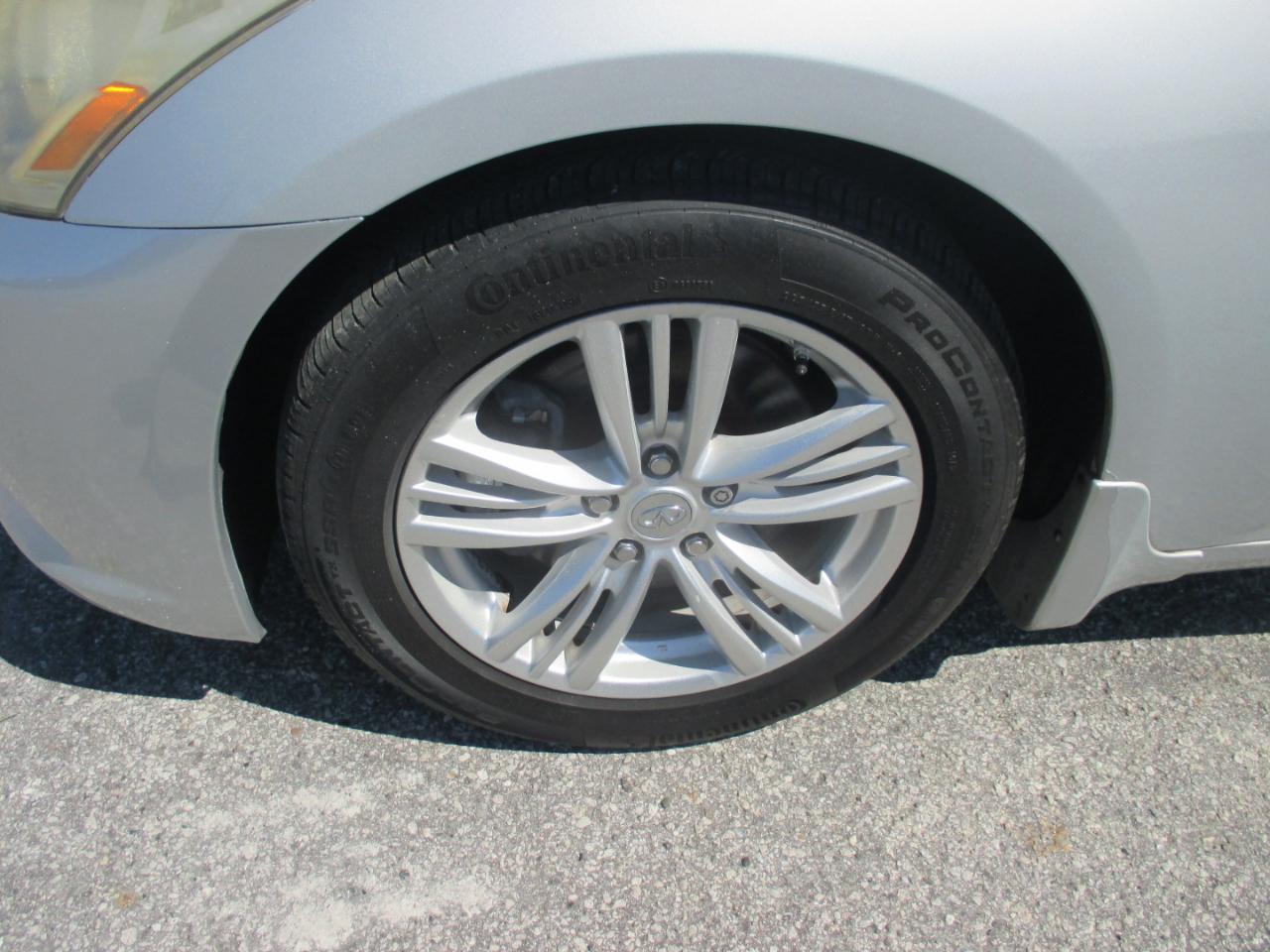 Infiniti G37 Sedan 4dr Journey RWD 2011