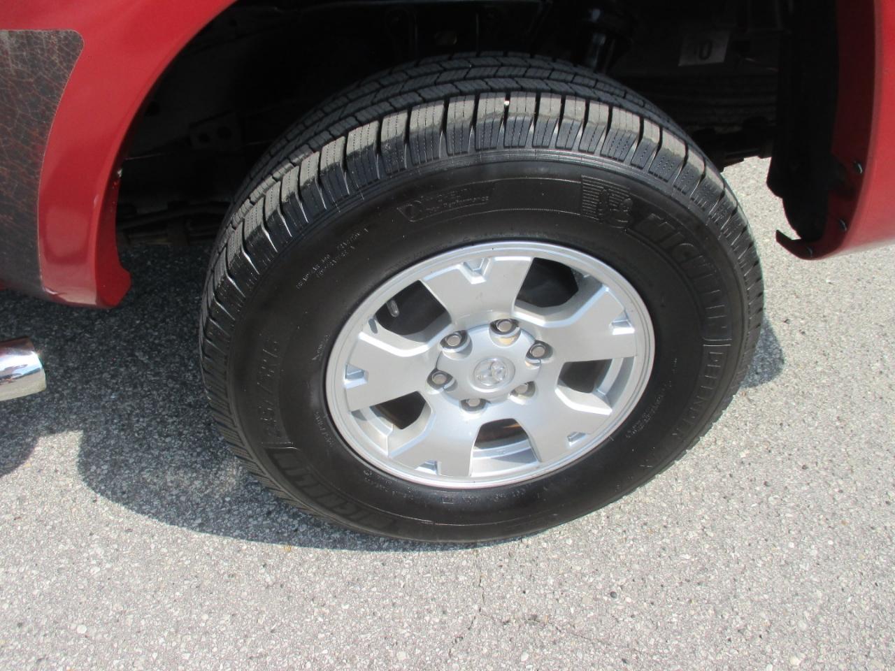 Toyota Tacoma 2WD Double Cab V6 AT PreRunner (Natl) 2013