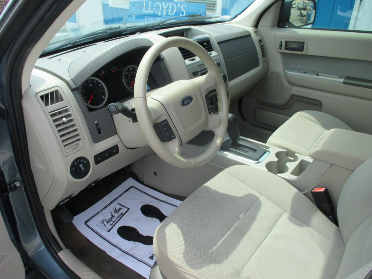 Ford Escape FWD 4dr XLT 2012