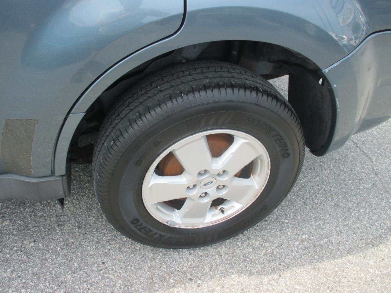 Ford Escape FWD 4dr XLT 2012