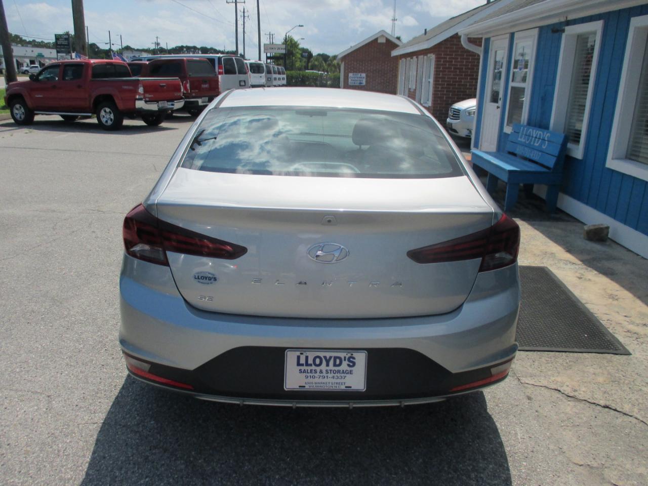 Hyundai Elantra SE IVT 2020