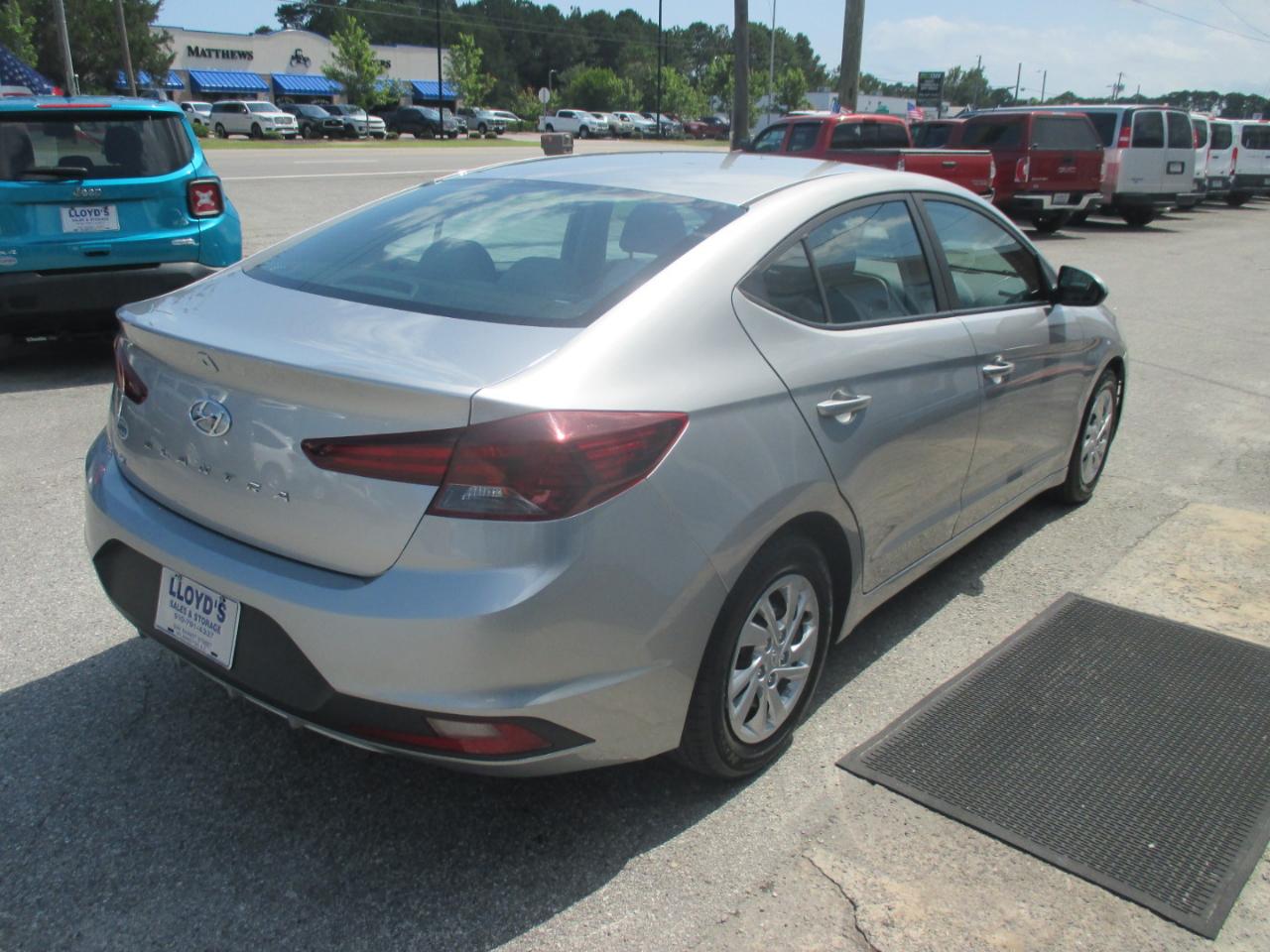 Hyundai Elantra SE IVT 2020