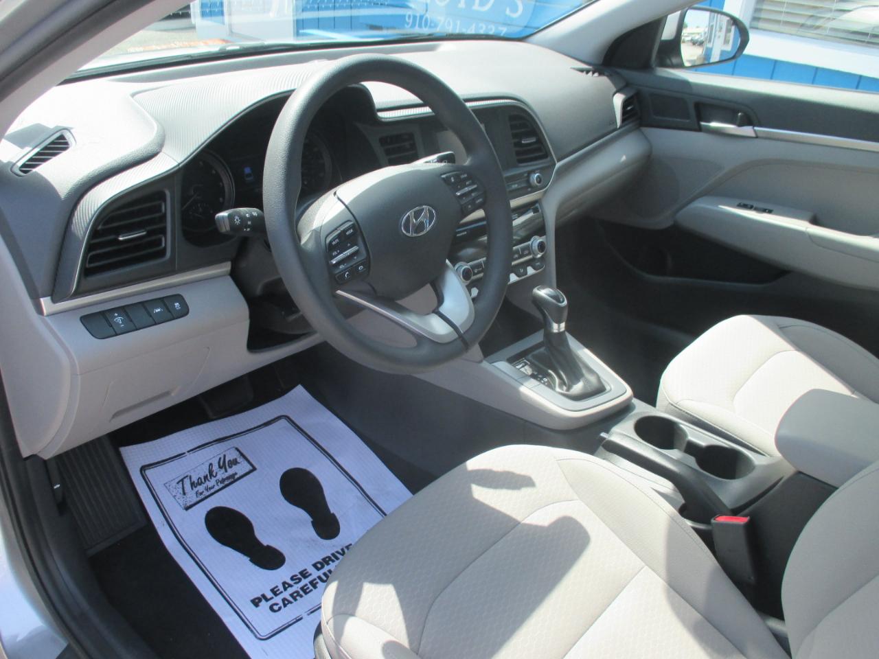 Hyundai Elantra SE IVT 2020