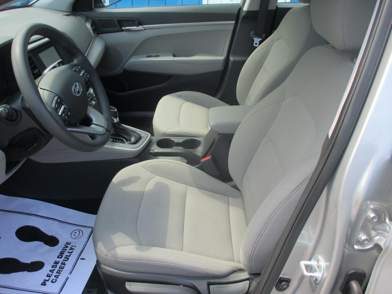 Hyundai Elantra SE IVT 2020