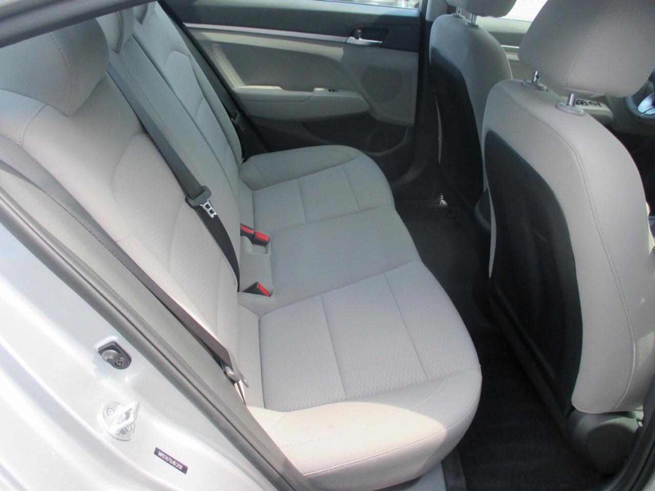 Hyundai Elantra SE IVT 2020