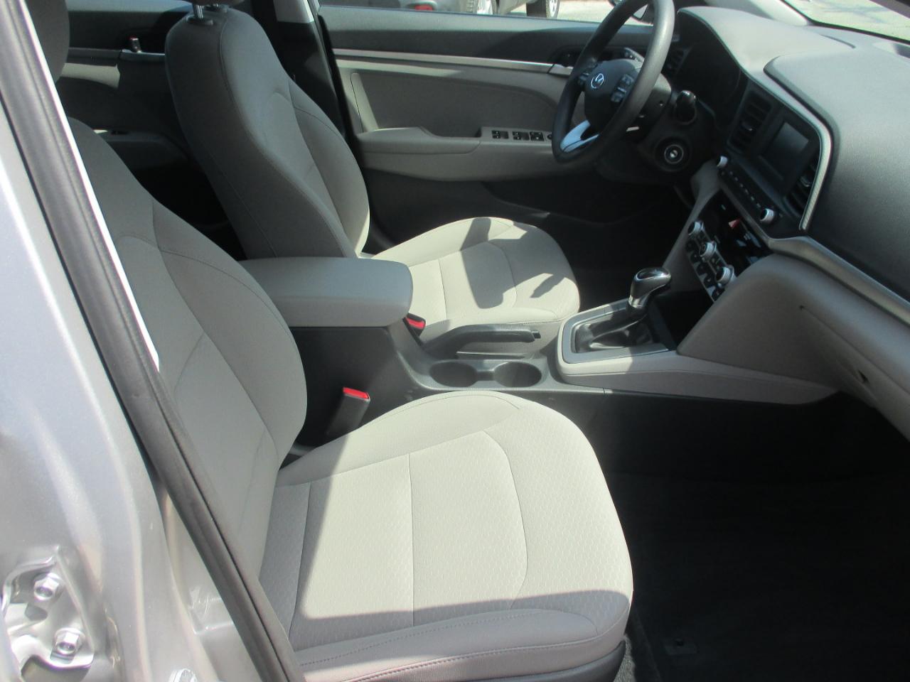 Hyundai Elantra SE IVT 2020