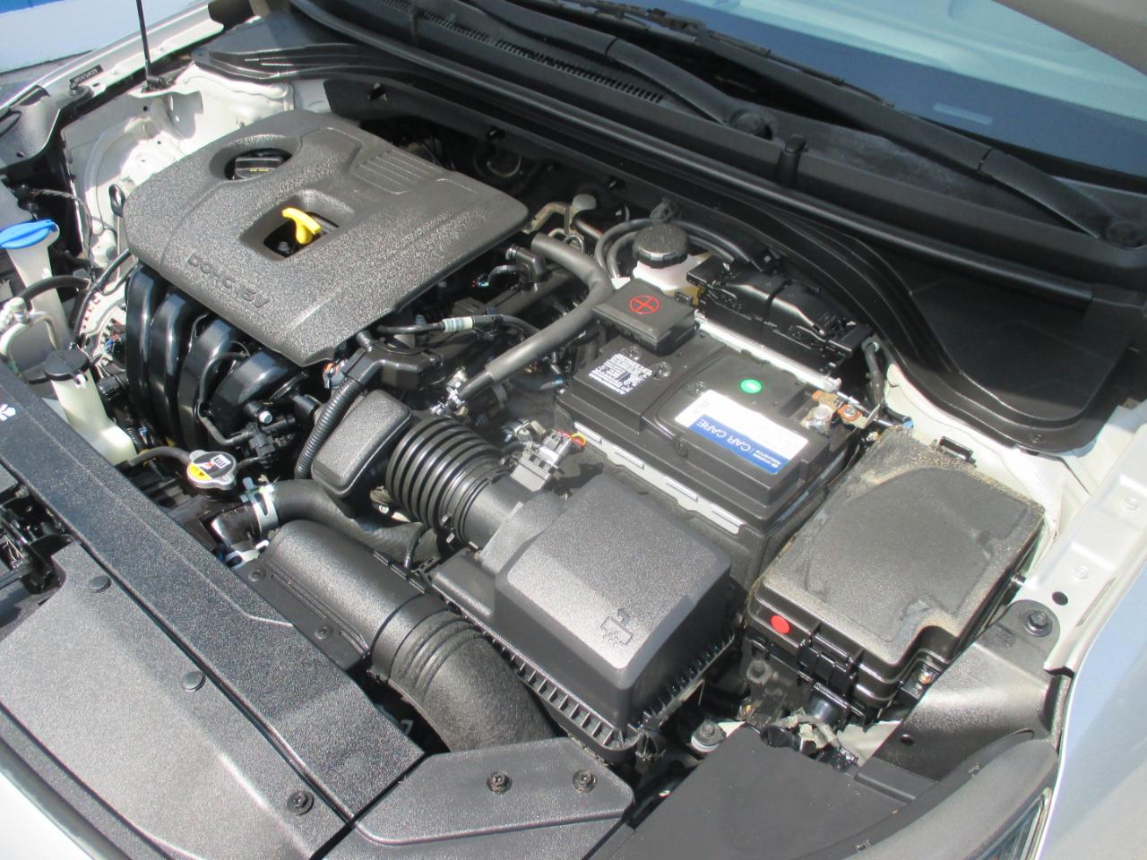 Hyundai Elantra SE IVT 2020