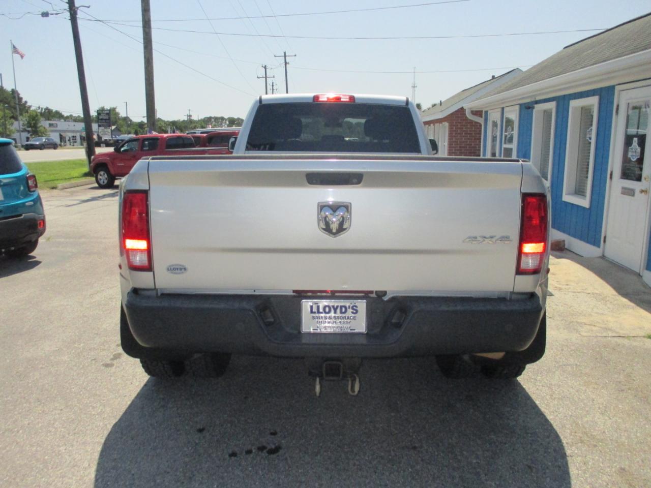 RAM 3500 Tradesman 4x4 Crew Cab 8' Box 2018