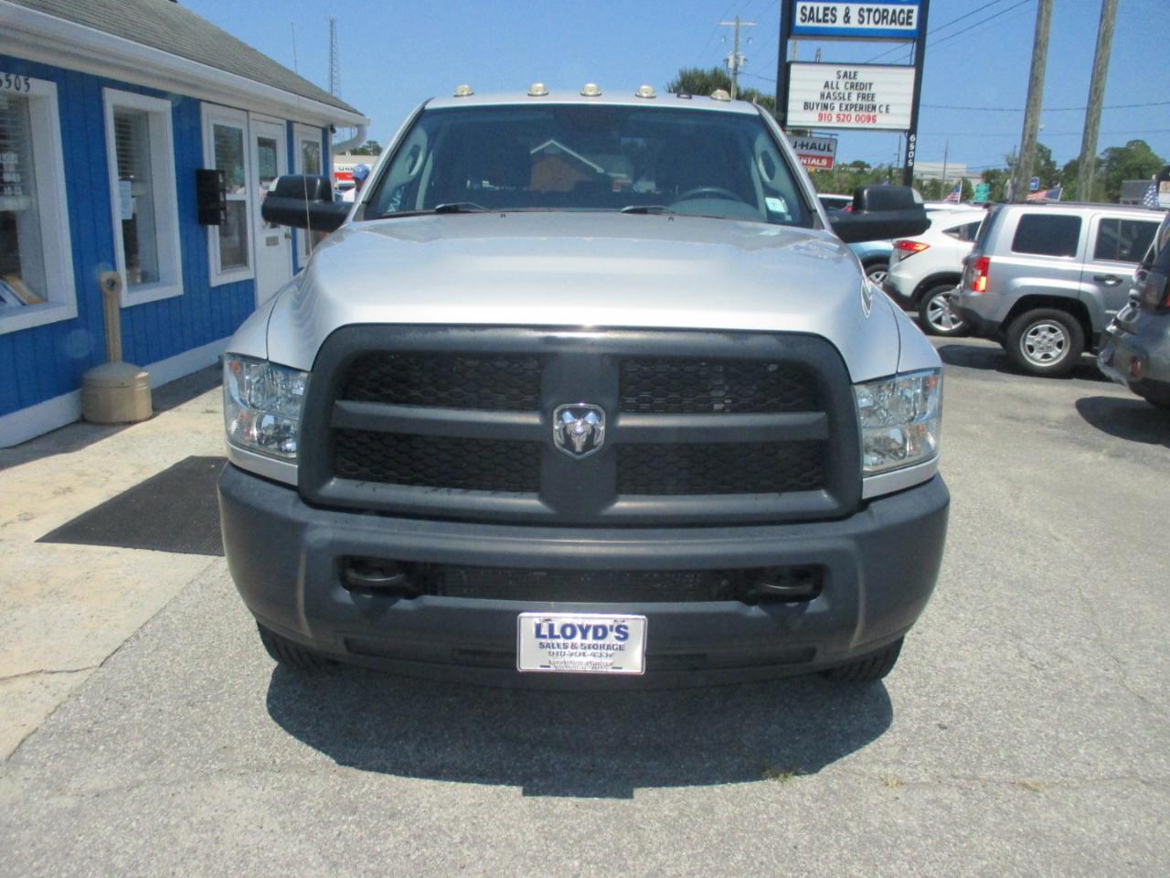 RAM 3500 Tradesman 4x4 Crew Cab 8' Box 2018