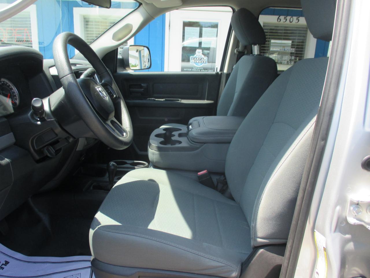 RAM 3500 Tradesman 4x4 Crew Cab 8' Box 2018