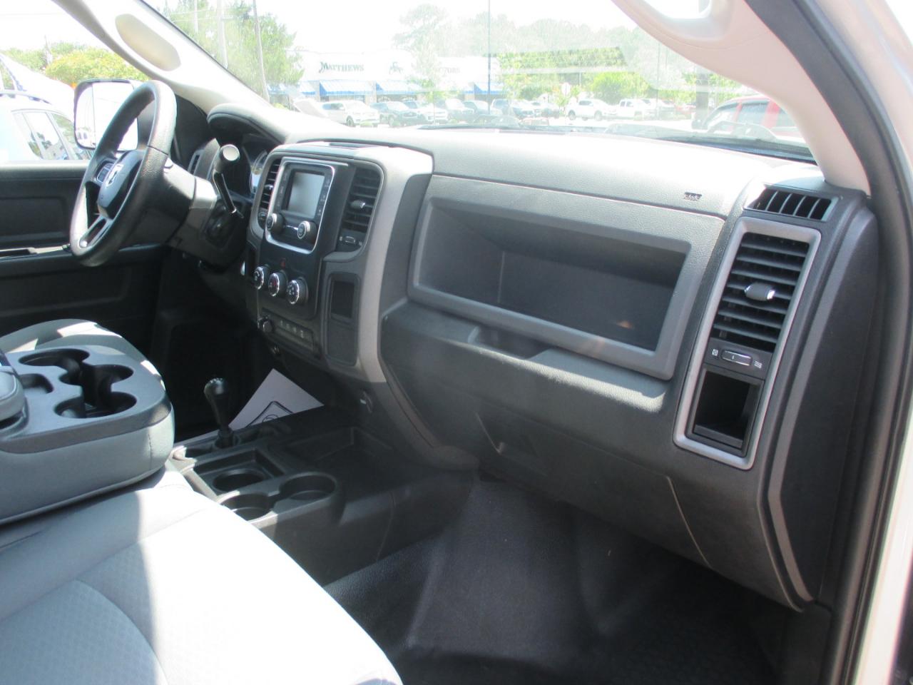 RAM 3500 Tradesman 4x4 Crew Cab 8' Box 2018
