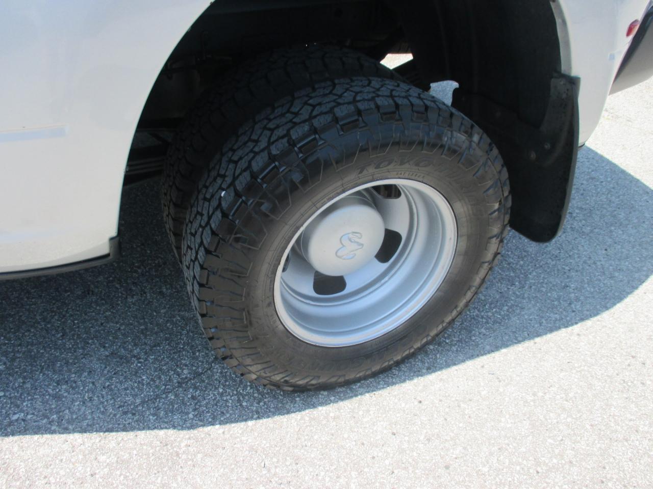 RAM 3500 Tradesman 4x4 Crew Cab 8' Box 2018
