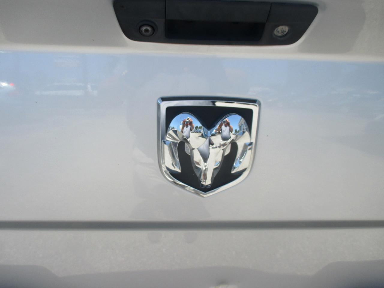 RAM 3500 Tradesman 4x4 Crew Cab 8' Box 2018