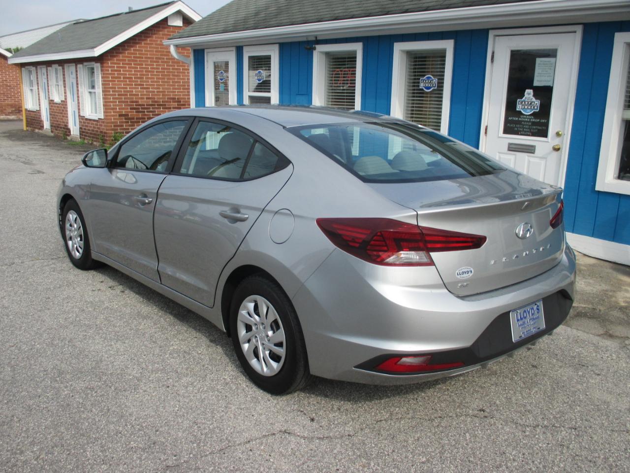 Hyundai Elantra SE IVT 2020