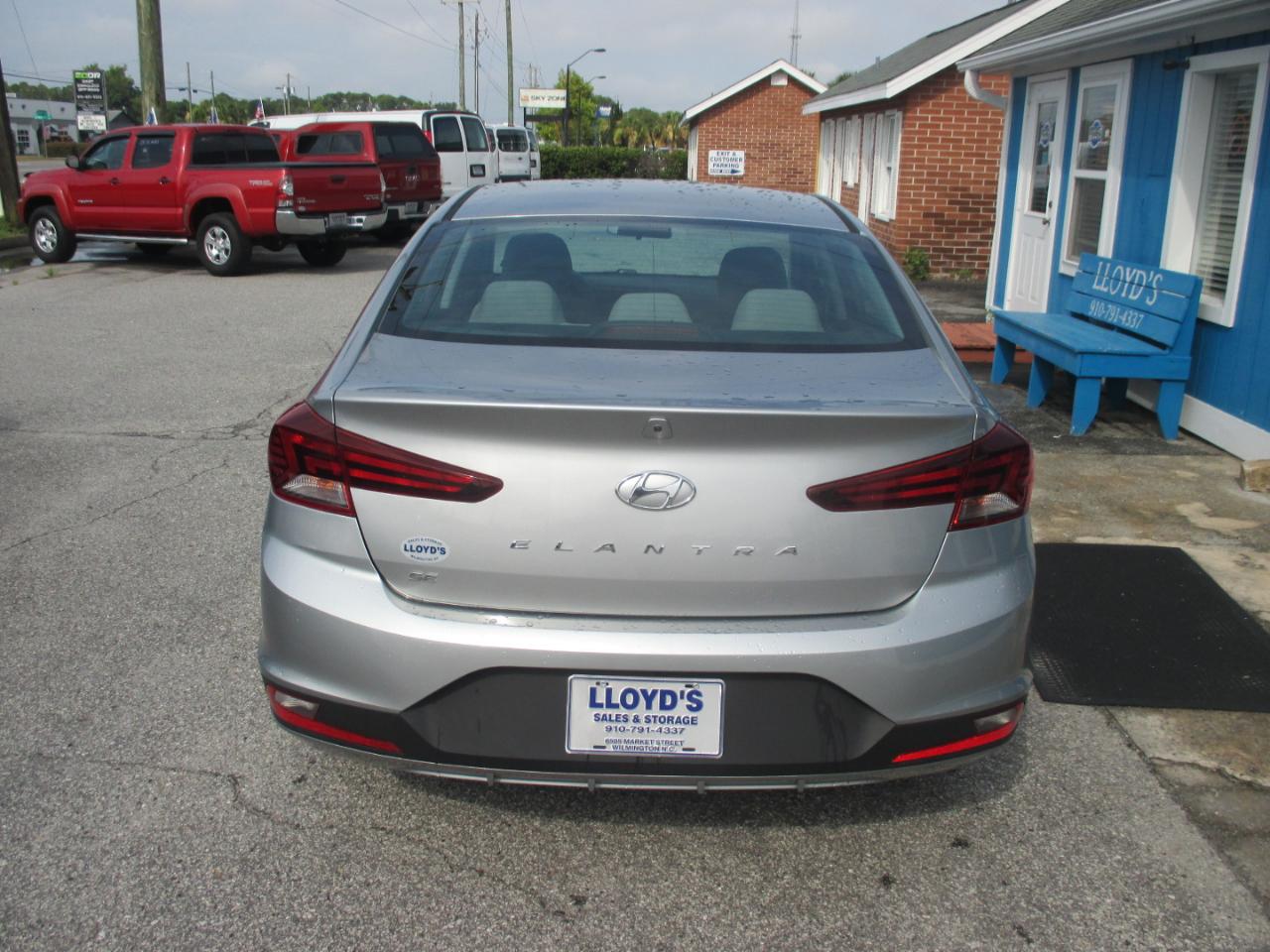 Hyundai Elantra SE IVT 2020
