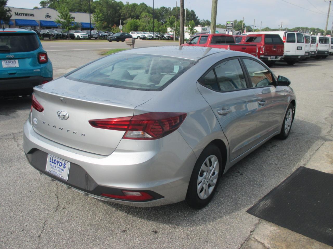 Hyundai Elantra SE IVT 2020