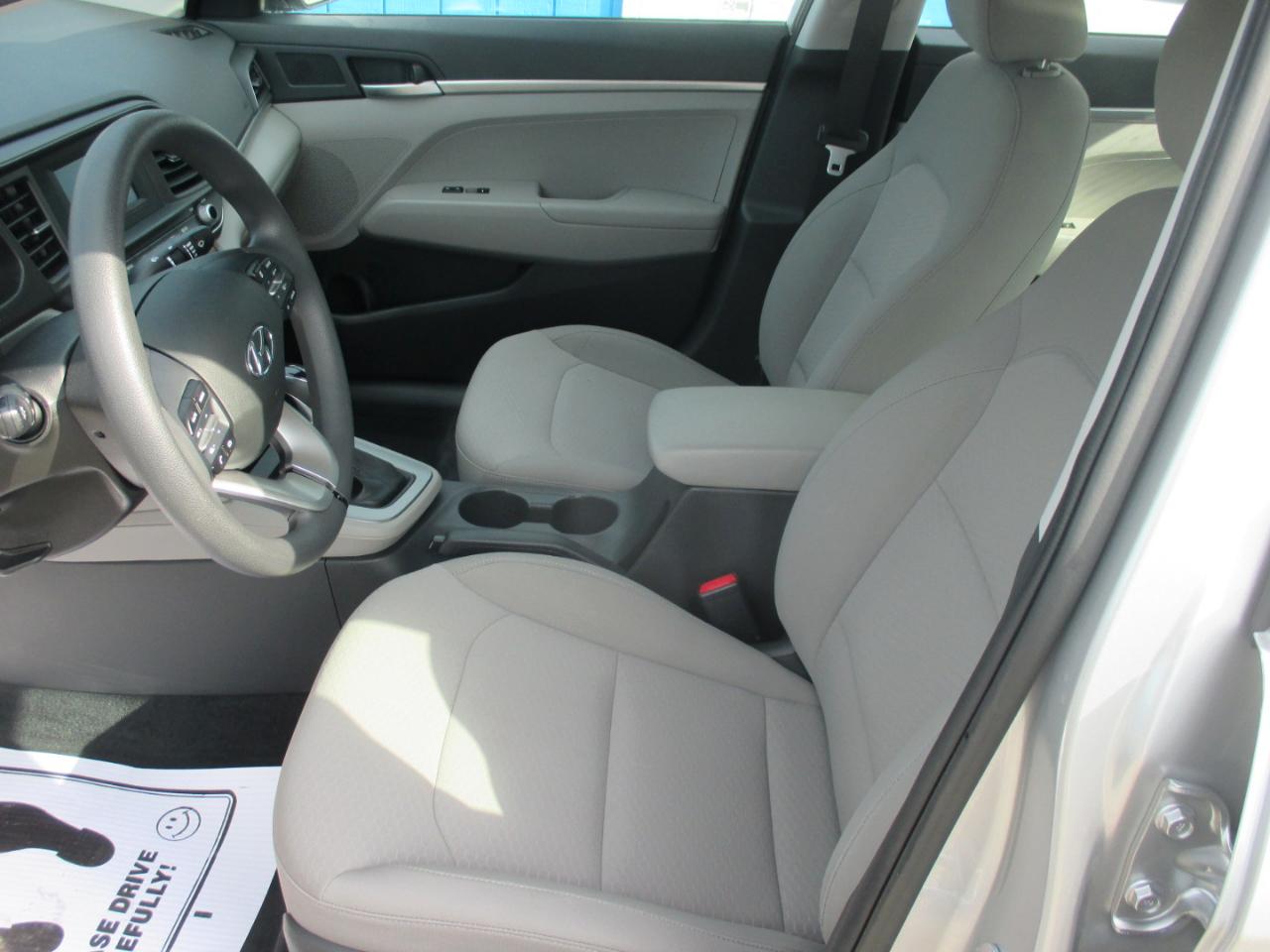 Hyundai Elantra SE IVT 2020