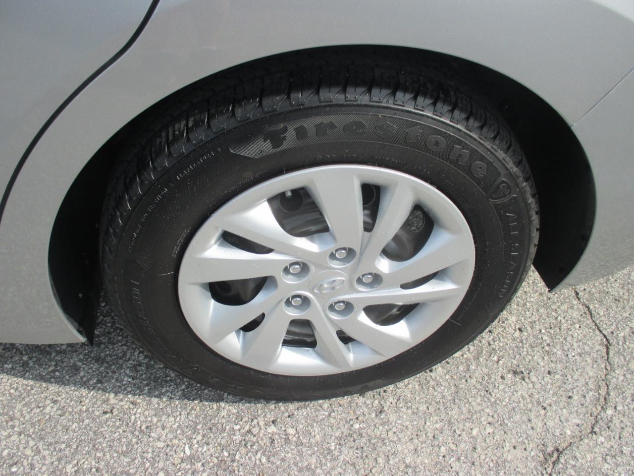 Hyundai Elantra SE IVT 2020