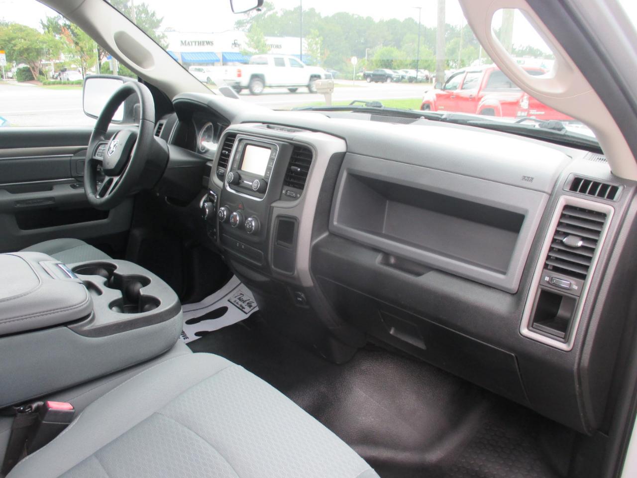 RAM 1500 Classic Tradesman 4x4 Reg Cab 8' Box 2019