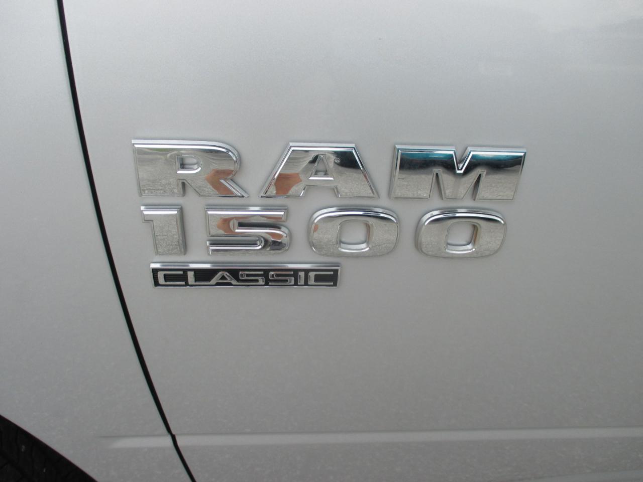 RAM 1500 Classic Tradesman 4x4 Reg Cab 8' Box 2019