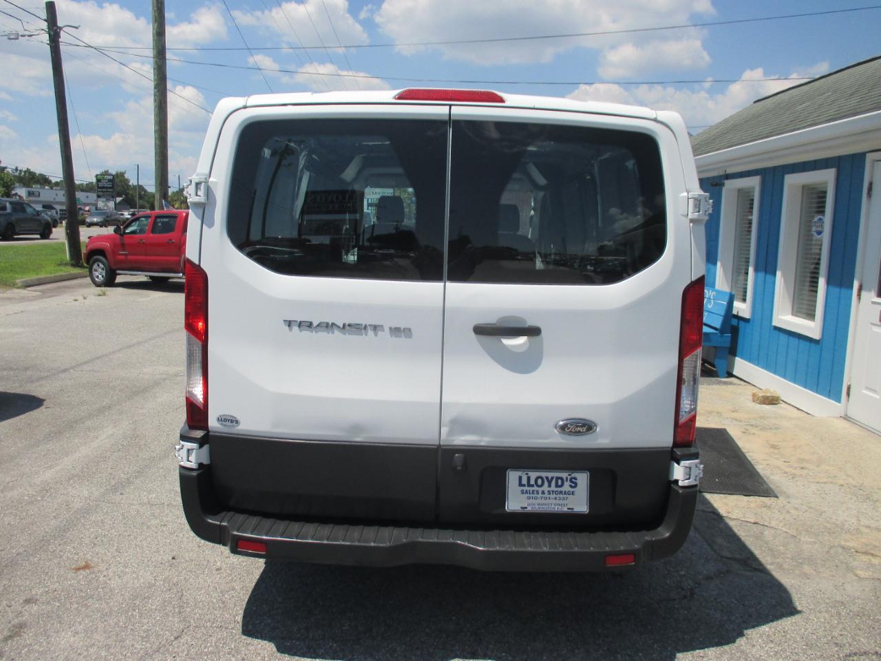 Ford Transit Van T-150 130" Low Rf 8600 GVWR Swing-Out RH Dr 2017